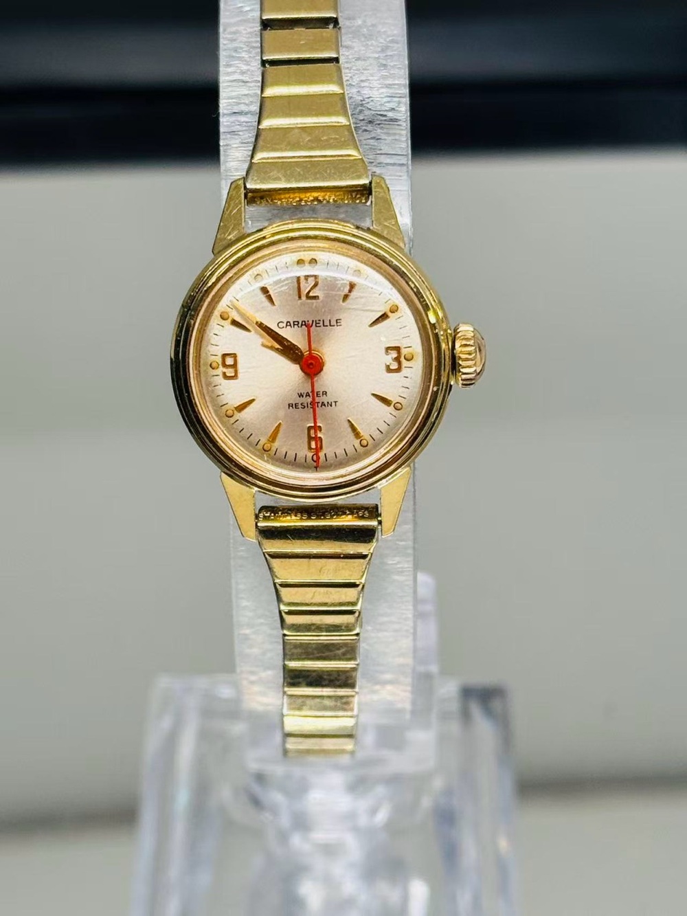 Vintage Caravelle Ladies Manual Wind Gold Tone Watch 20mm Bracelet Runs